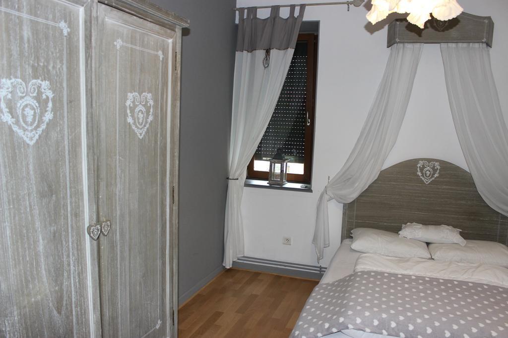 Gite Des 3 Chateaux Ribeauville  Phòng bức ảnh